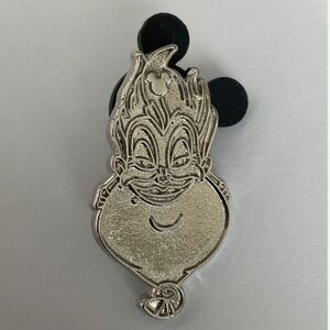 2019 Hidden Mickey Tracer Ursula The Little Mermaid Villain Face Pin (3)